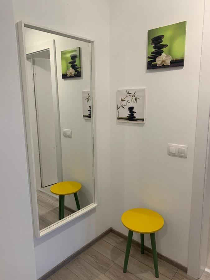 Apartament Sara Lägenhet Târgu-Mureş Exteriör bild