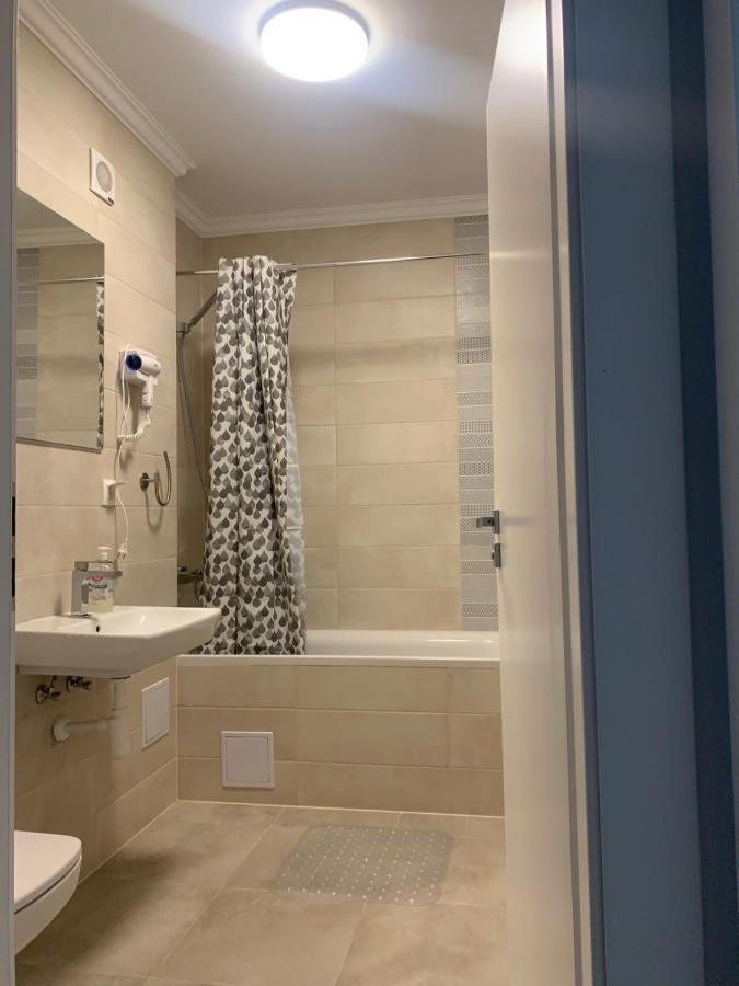 Apartament Sara Lägenhet Târgu-Mureş Exteriör bild
